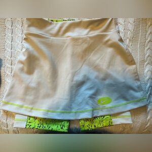 Nike Girls DriFit Icon Clash 2-in-1 Training Skirt Size Medium